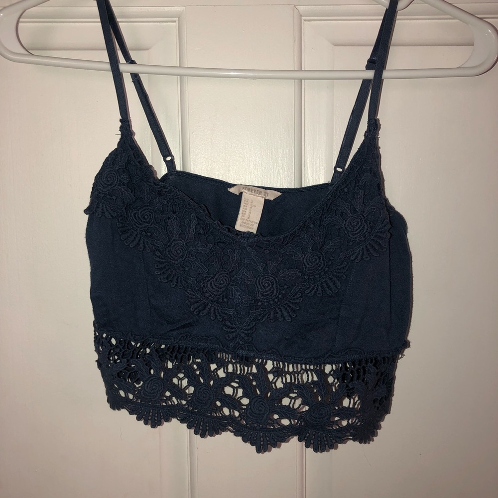 Light blue lace crop-top